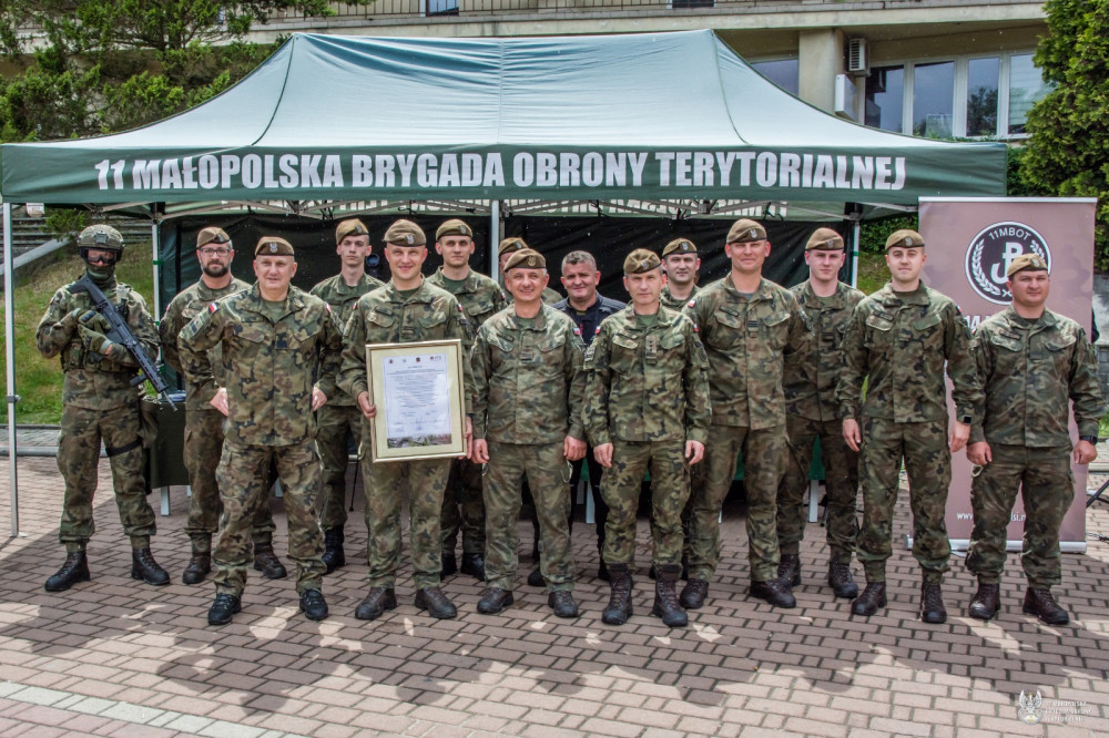 Zdjęcie żołnierzy 11 Małopolskiej Brygady Obrony Terytorialnej w Limanowej