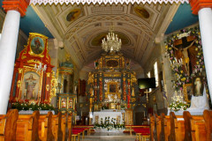 Zdjęcie: Widok na główny ołtarz świętej Urszuli kościoła w Gosprzydowej