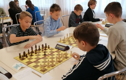Powiatowe Igrzyska Dzieci w Szachach Drużynowych Powiatowe Igrzyska Dzieci w Szachach Drużynowych