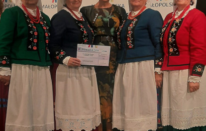 KGW Uszwianki z dotacją na zakup strojów regionalnych KGW Uszwianki z dotacją na zakup strojów regionalnych