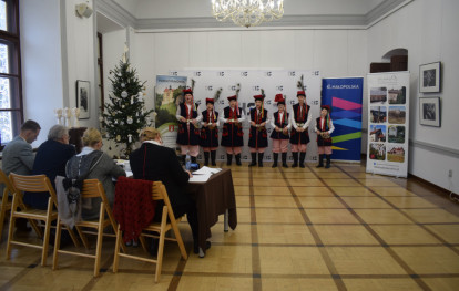 XIII Przegląd Pastorałek i Kolęd Ludowych Regionu Krakowskiego XIII Przegląd Pastorałek i Kolęd Ludowych Regionu Krakowskiego