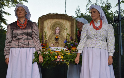 Grupa wieńcowa z Gnojnika Grupa wieńcowa z Gnojnika
