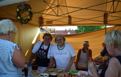 Stoiska gastronomiczne Kół Gospodyń Wiejskich Stoiska gastronomiczne Kół Gospodyń Wiejskich