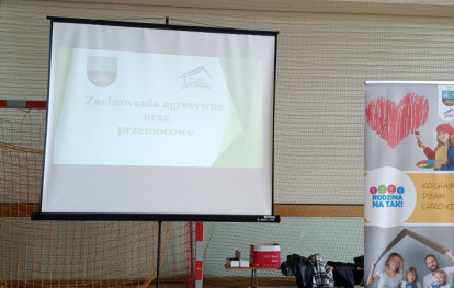 Prelekcje z policjantem w Publicznej Szkole Podstawowej w Gnojniku