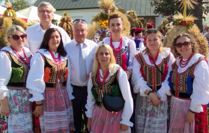 Grupa wieńcowa z Biesiadek Grupa wieńcowa z Biesiadek