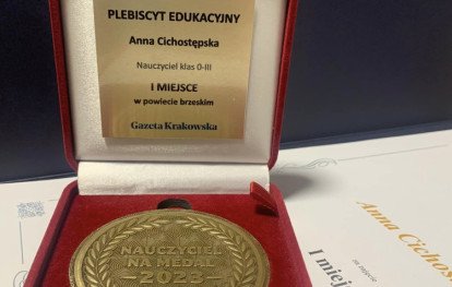Medal nauczycielki Pani Anny Cichostępskiej Medal nauczycielki Pani Anny Cichostępskiej