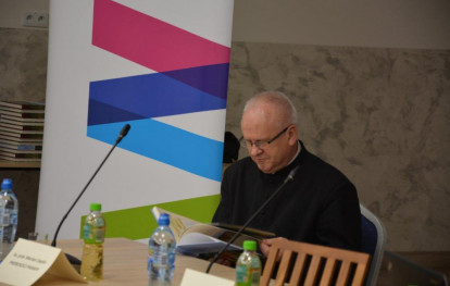 Promocja albumu książkowego o budowie nowego kościoła w Gnojniku
