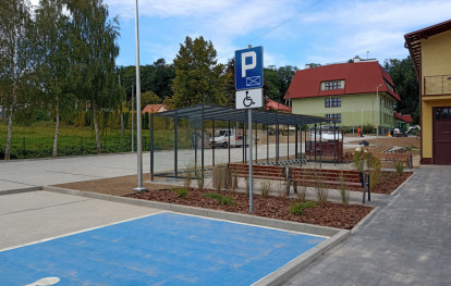 Parking w Gnojniku - miejsca dla osób niepełnosprawnych