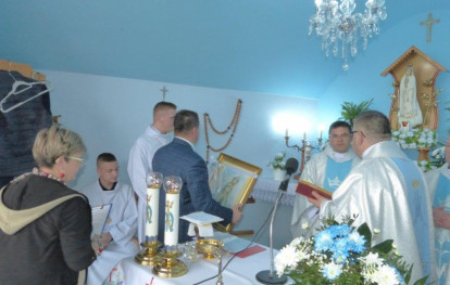 Jubileusz 25-lecia Kaplicy Matki Boskiej Fatimskiej w Zawadzie Uszewskiej Jubileusz 25-lecia Kaplicy Matki Boskiej Fatimskiej w Zawadzie Uszewskiej