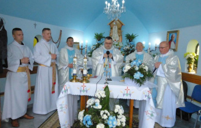 Jubileusz 25-lecia Kaplicy Matki Boskiej Fatimskiej w Zawadzie Uszewskiej Jubileusz 25-lecia Kaplicy Matki Boskiej Fatimskiej w Zawadzie Uszewskiej