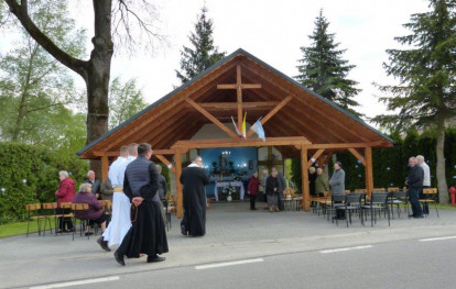 Jubileusz 25-lecia Kaplicy Matki Boskiej Fatimskiej w Zawadzie Uszewskiej Jubileusz 25-lecia Kaplicy Matki Boskiej Fatimskiej w Zawadzie Uszewskiej