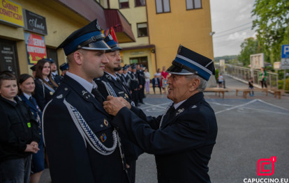 Jubileusz 90-lecia OSP Gnojnik - wręczenie odznaczeń strażakom