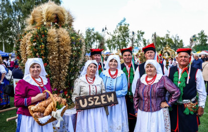 Sołectwo Uszew podczas Dożynek Wojewódzkich w Zbylitowskiej Górze Sołectwo Uszew podczas Dożynek Wojewódzkich w Zbylitowskiej Górze