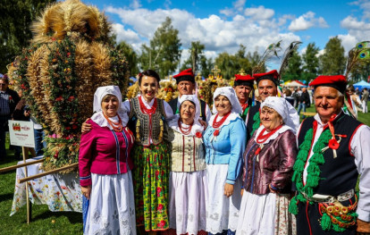 Sołectwo Uszew podczas Dożynek Wojewódzkich w Zbylitowskiej Górze Sołectwo Uszew podczas Dożynek Wojewódzkich w Zbylitowskiej Górze
