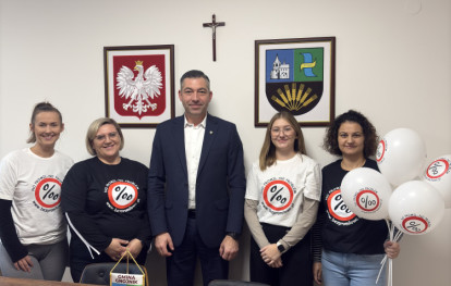 Akcja No promil - no problem – zdjęcie pracowników GOPS i Wójta Gminy Gnojnik