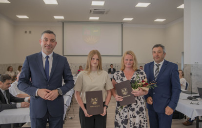 Uroczysta Sesja Rady Gminy - wręczenie nagród dla sportowców Uroczysta Sesja Rady Gminy - wręczenie nagród dla sportowców