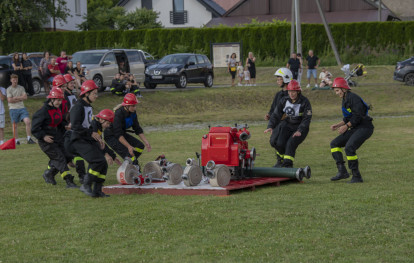 Gminne zawody sportowo-pożarnicze - rywalizacja drużyn seniorskich Gminne zawody sportowo-pożarnicze - rywalizacja drużyn seniorskich