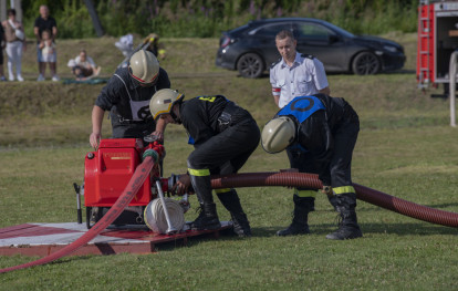 Gminne zawody sportowo-pożarnicze - rywalizacja drużyn seniorskich Gminne zawody sportowo-pożarnicze - rywalizacja drużyn seniorskich