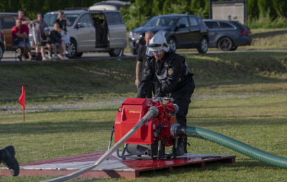 Gminne zawody sportowo-pożarnicze - rywalizacja drużyn seniorskich Gminne zawody sportowo-pożarnicze - rywalizacja drużyn seniorskich