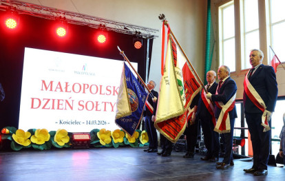 Sołtys Uszwi uhonorowany Złotą Odznaką Honorową Województwa Małopolskiego Sołtys Uszwi uhonorowany Złotą Odznaką Honorową Województwa Małopolskiego